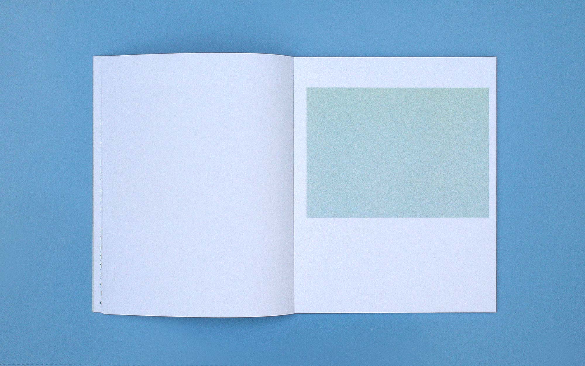 kristinawiesenborn-editorial-design-something-gray-buch-book-innen-light